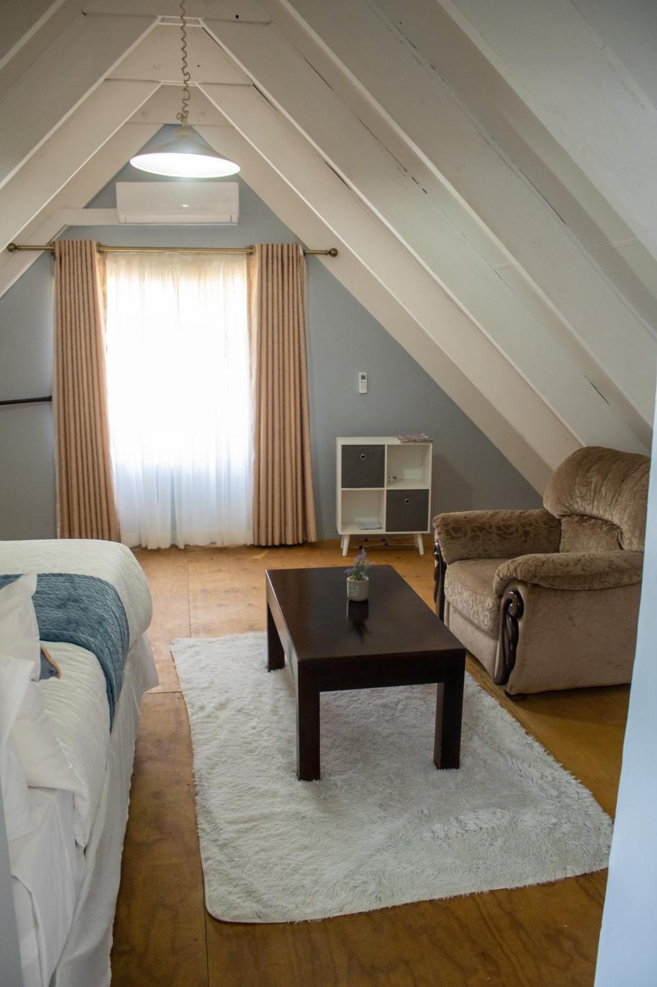 Rehoboth Ezulwini Suites Lobamba ภายนอก รูปภาพ