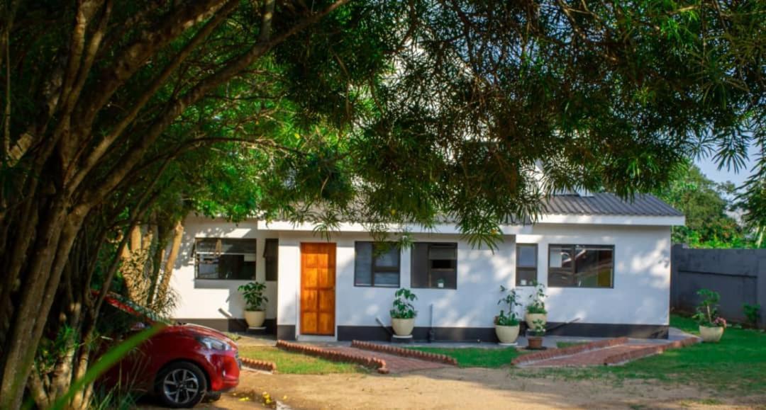 Rehoboth Ezulwini Suites Lobamba ภายนอก รูปภาพ
