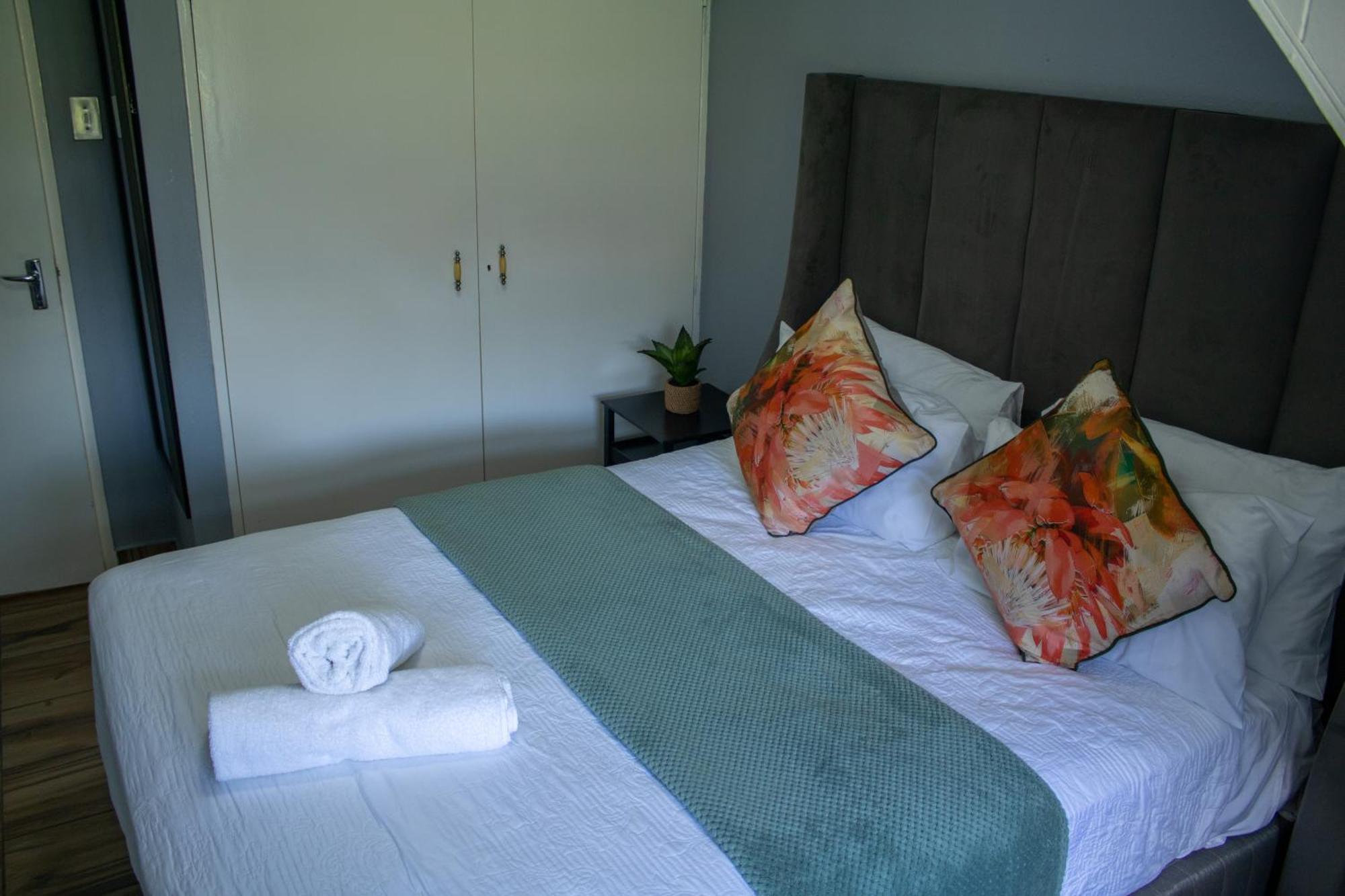 Rehoboth Ezulwini Suites Lobamba ภายนอก รูปภาพ